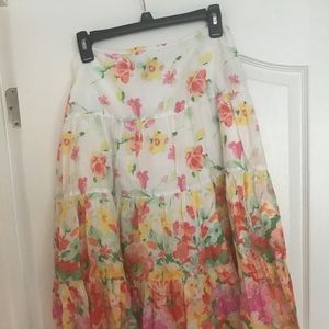 Chaps tiered skirt size 6